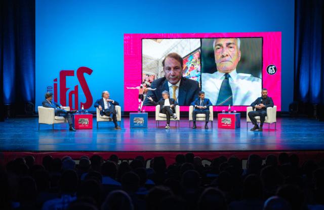 开云体育首页-【现场】意足坛大佬深度剖析意大利足球系统性问题